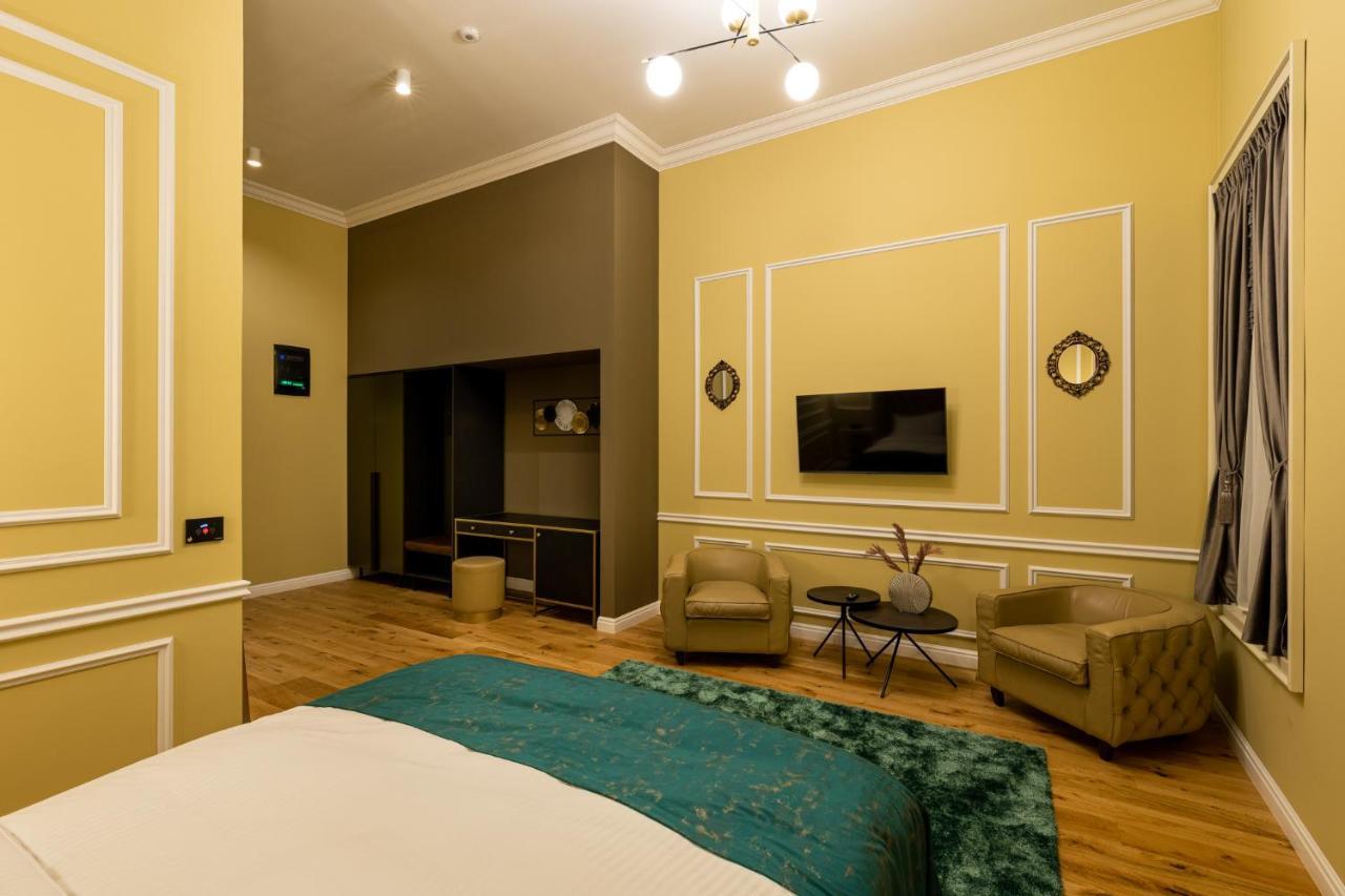 Boutique Hotel Cocosul De Aur Targu Mures Exterior photo